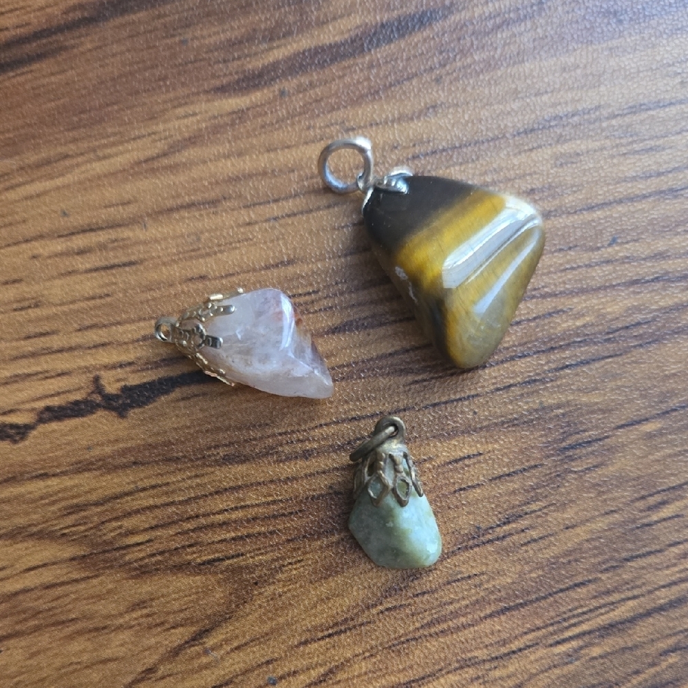 Vintage Semi-precios Stone Pendant Set